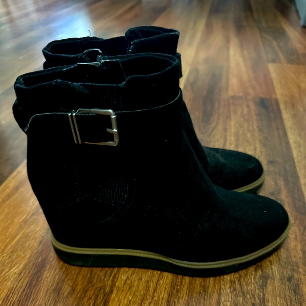 Dr scholls comfort wedge boots, zippered, size 7.5